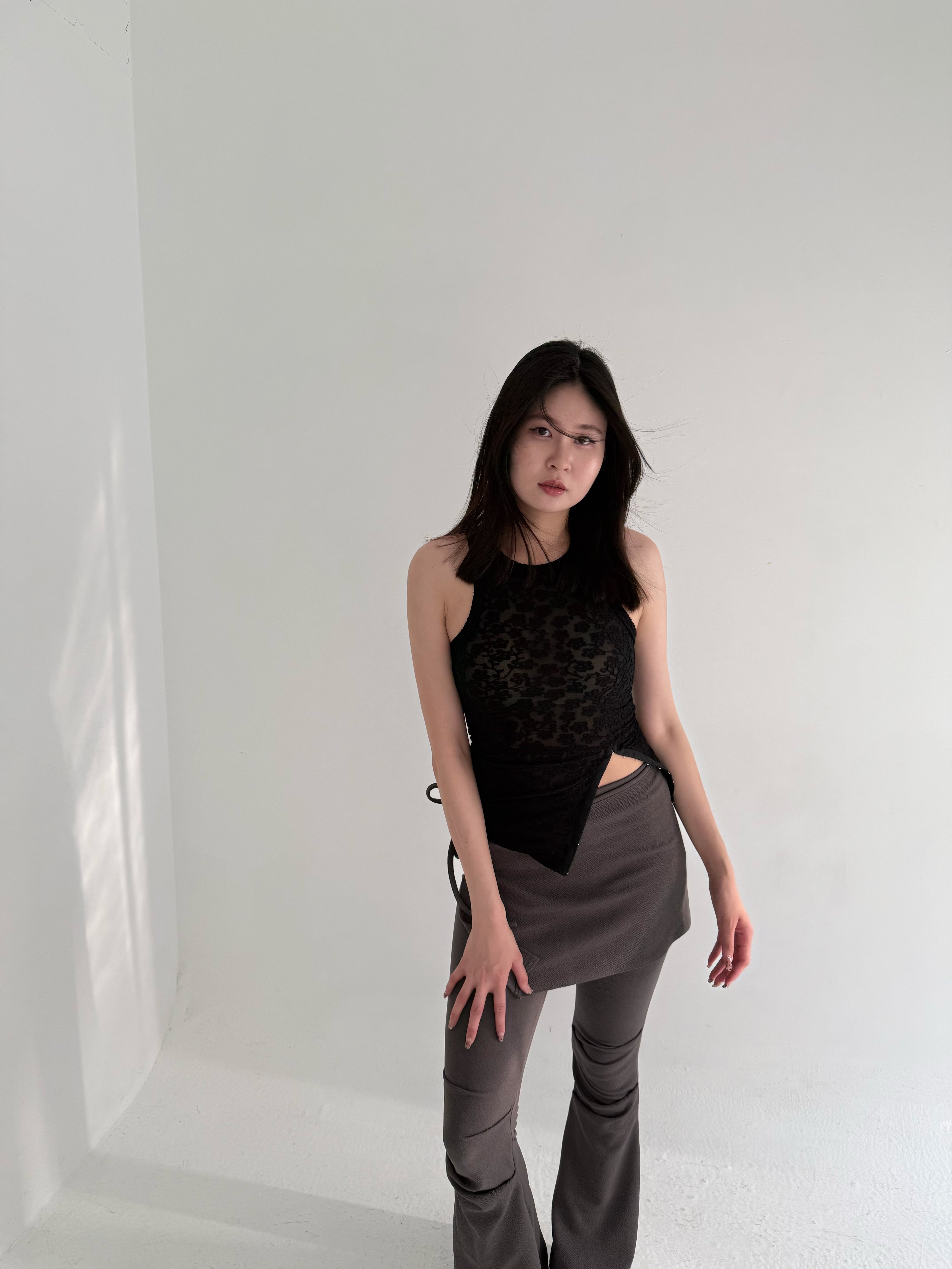 Illusion cut 鉤扣開衩背心