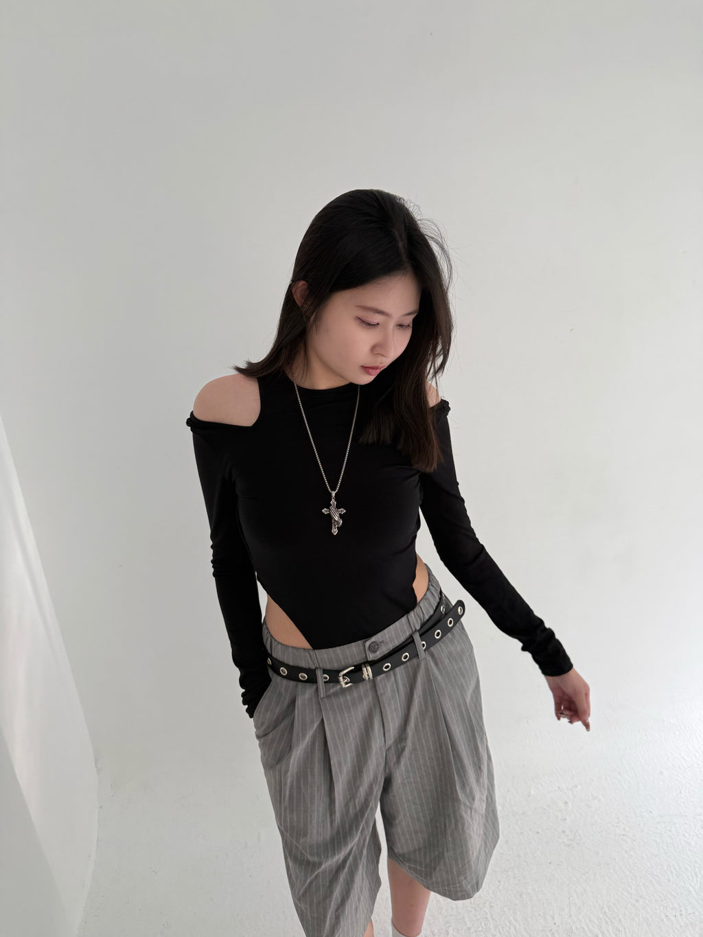 One flash 挖肩開衩上衣 | 辣妹必收