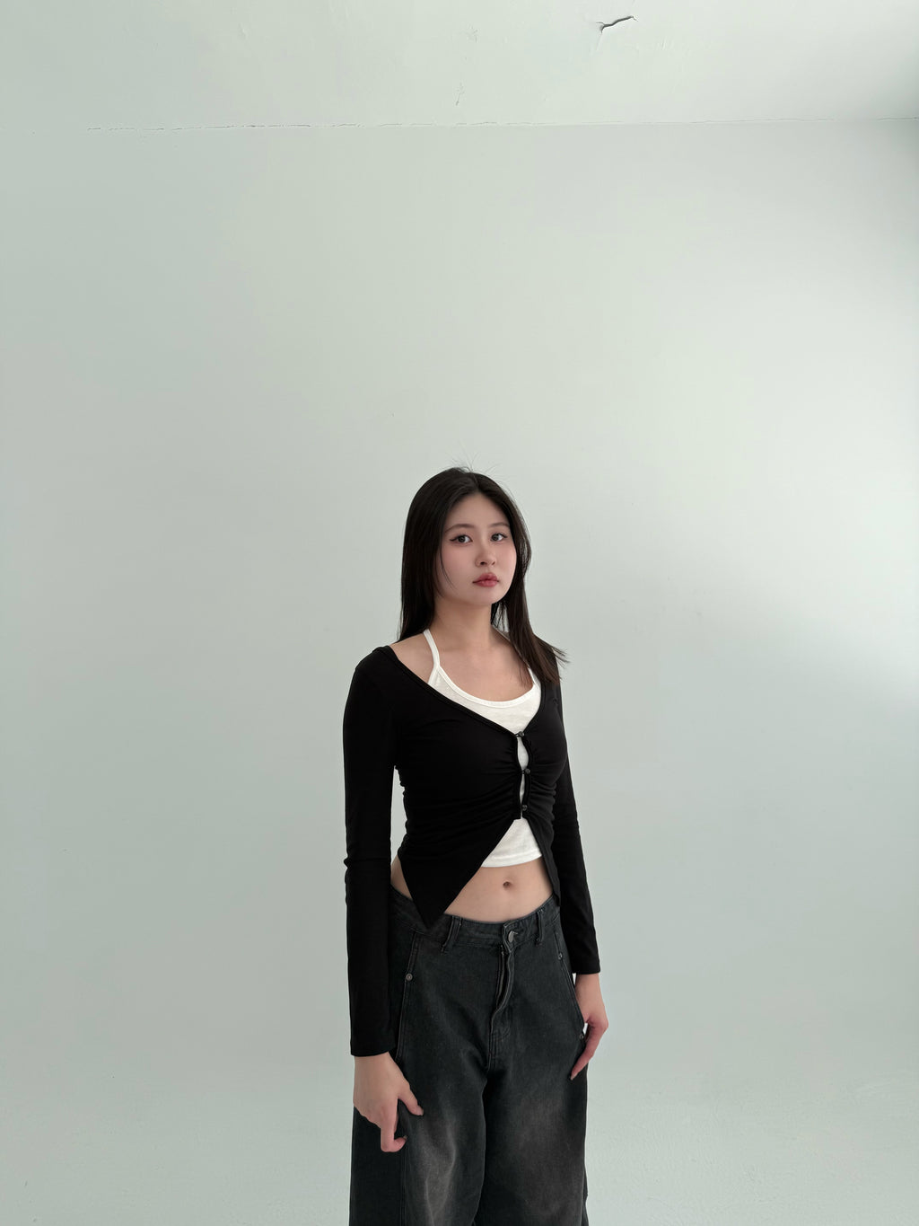 Layered Illusion Top 假兩件顯腰剪裁上衣