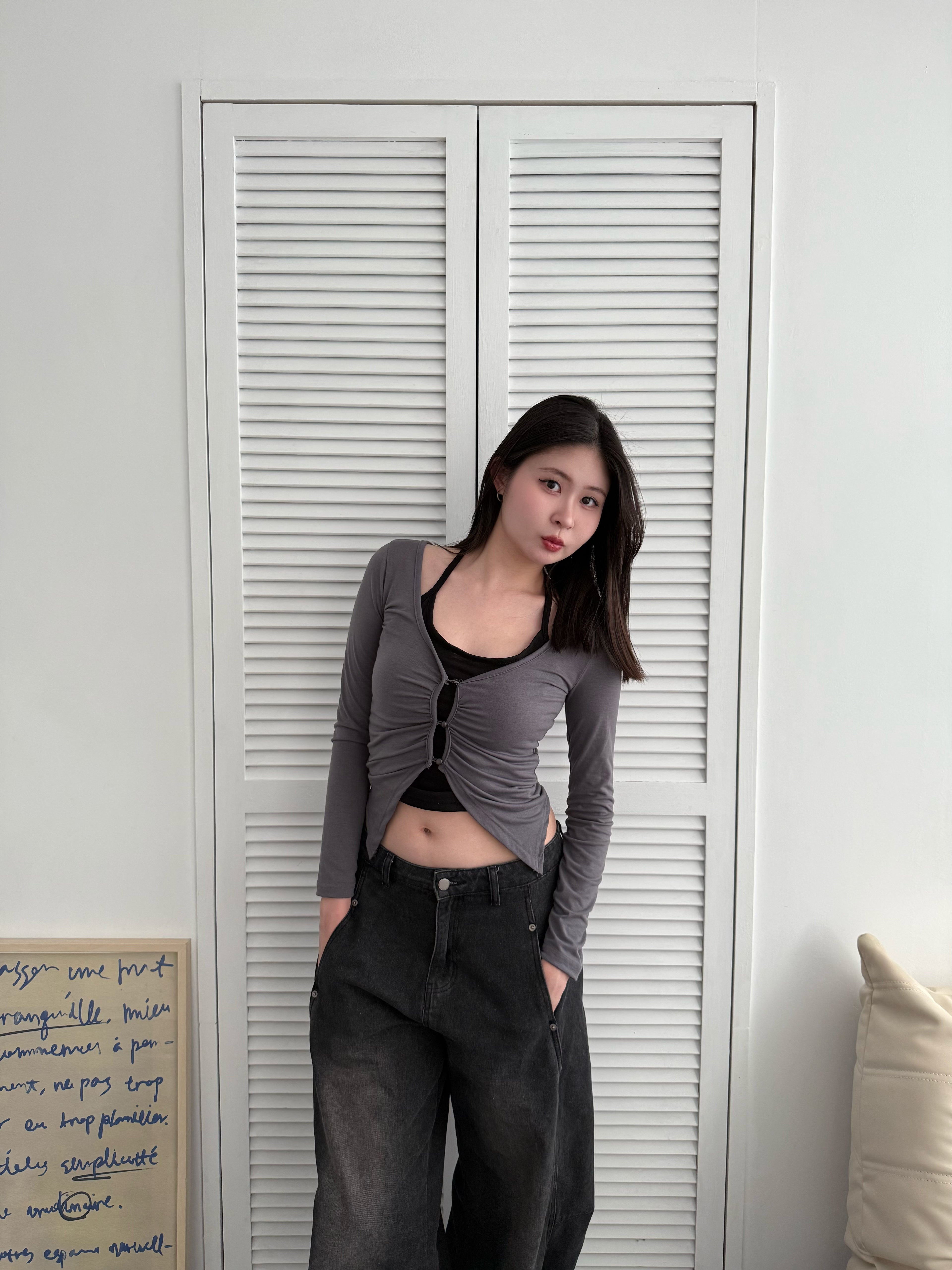 Layered Illusion Top 假兩件顯腰剪裁上衣