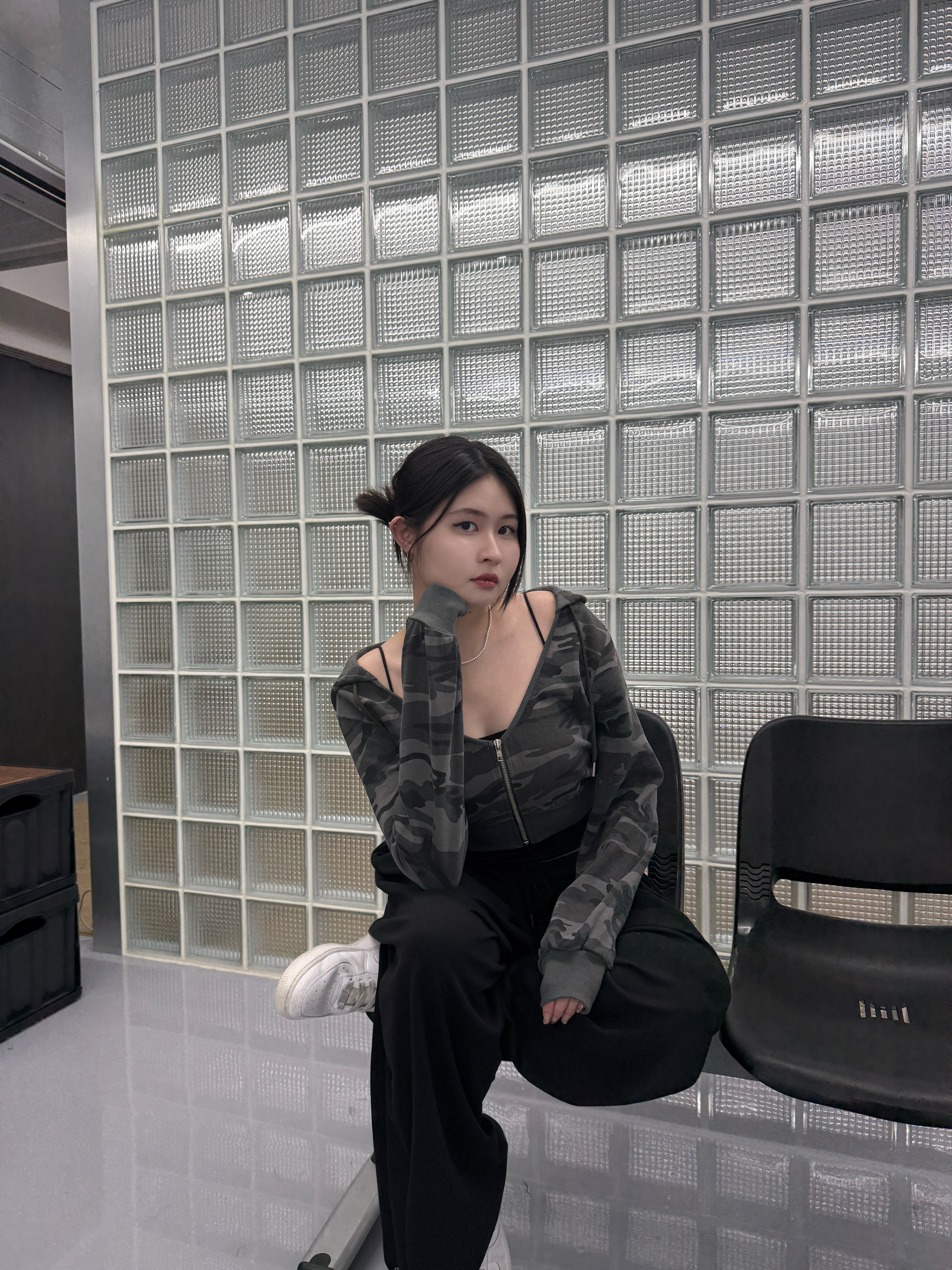 Army Crush 挖胸短版迷彩外套